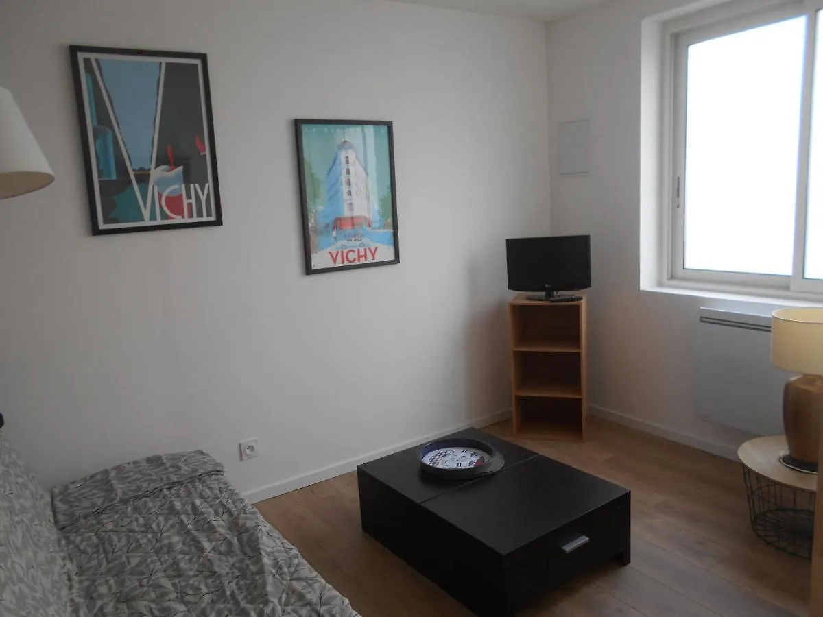 Maison Bleue Vichy Apartment
