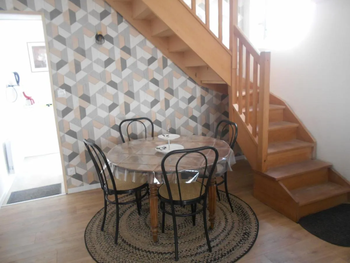 Maison Bleue Vichy Apartment